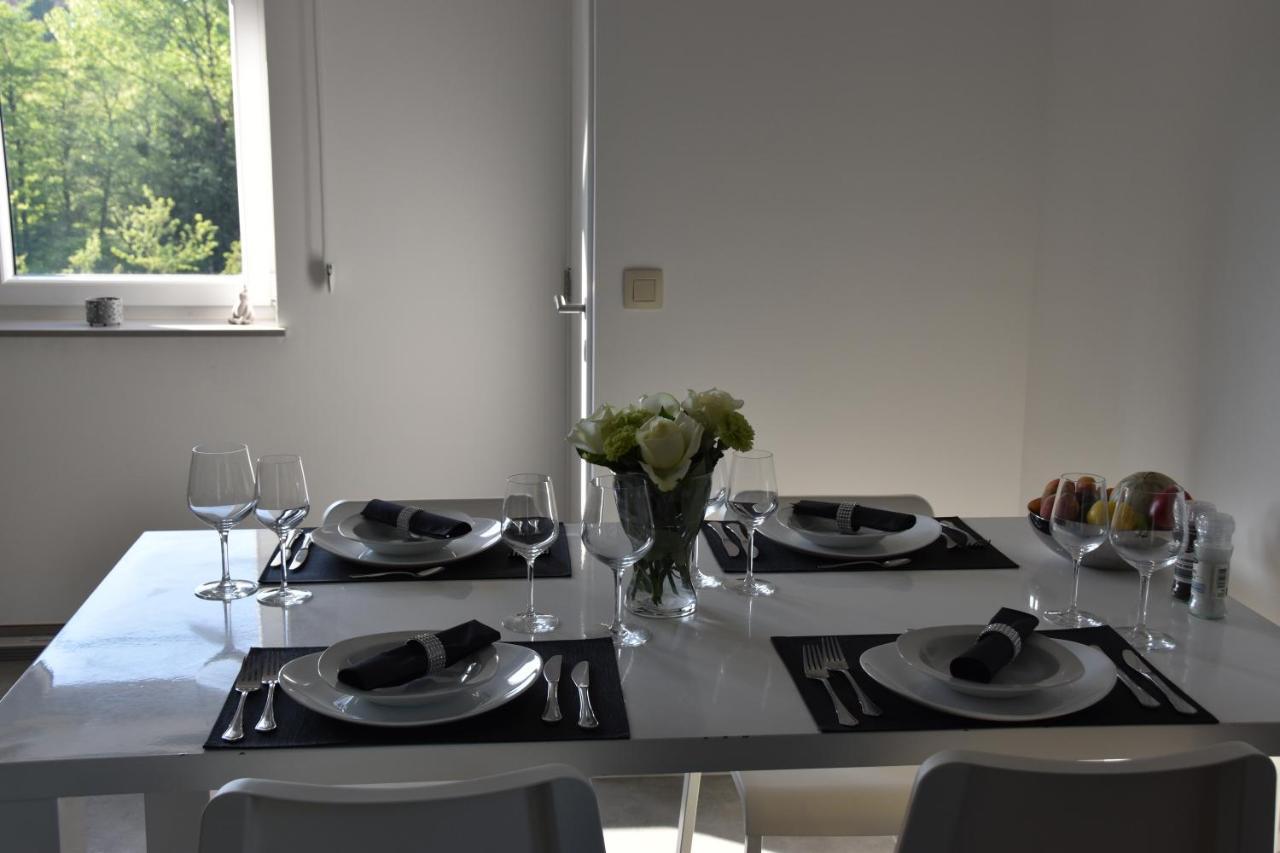 L Exaltante Villa Gesves Bagian luar foto